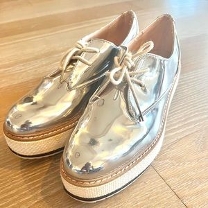 Zara Silver Metallic Oxford Platform Lace Up Rubber sole EUC Size: 40 EU Us 9